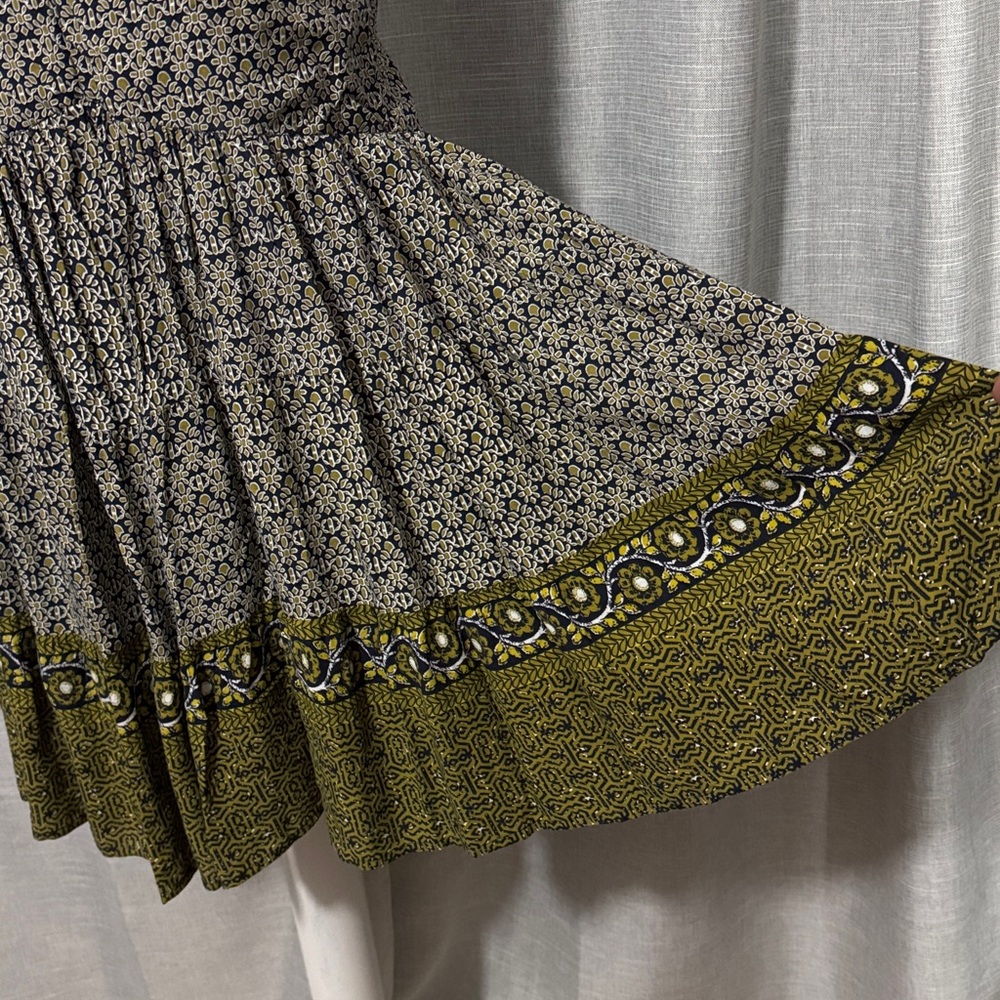 Sincerely Jules Rayon Swing Style Skater Dress-Sz M-Navy/White/Olive-V Neck - Picture 5 of 15